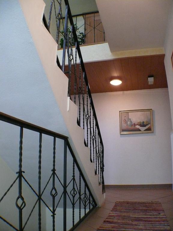 Hotel Garni Pension Ruth Mutterstadt Esterno foto